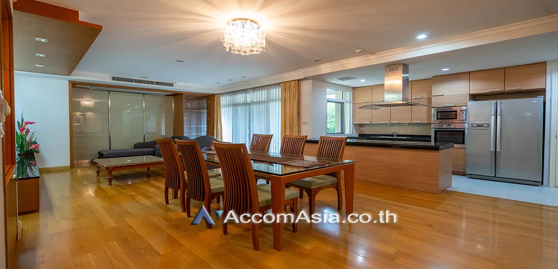  3 Bedrooms  Condominium For Rent in Sukhumvit, Bangkok  near BTS Phrom Phong (AA17182)