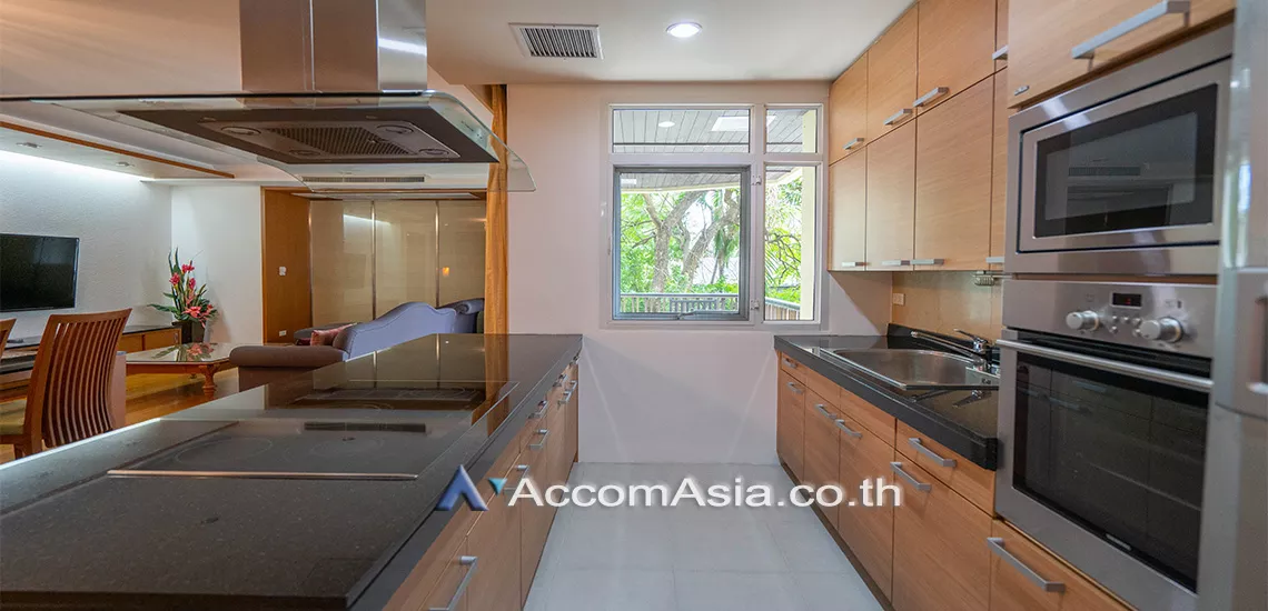  3 Bedrooms  Condominium For Rent in Sukhumvit, Bangkok  near BTS Phrom Phong (AA17182)