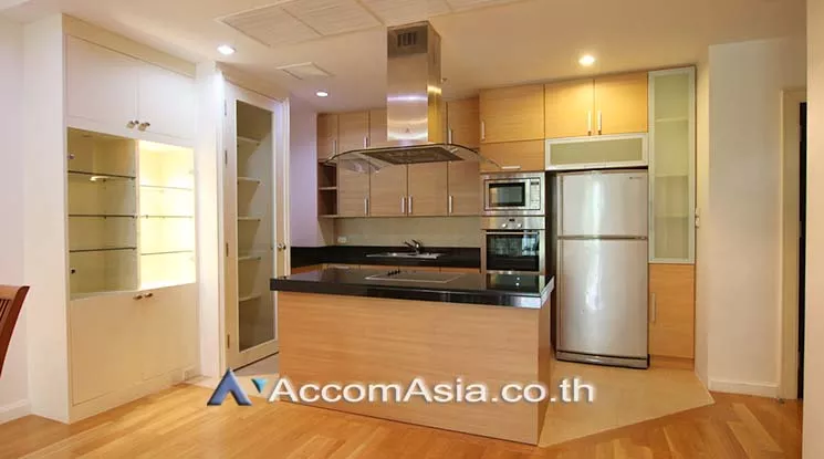  2 Bedrooms  Condominium For Rent in Sukhumvit, Bangkok  near BTS Phrom Phong (AA17184)