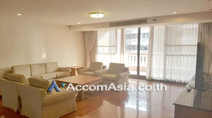  3 Bedrooms  Apartment For Rent in Sukhumvit, Bangkok  near BTS Phrom Phong (AA17191)