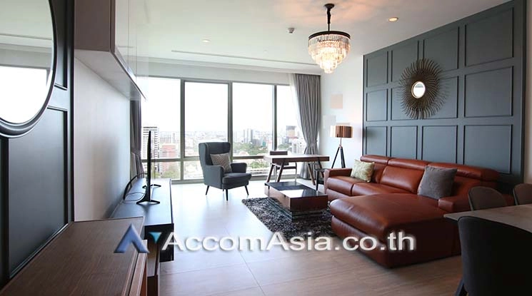  2 Bedrooms  Condominium For Rent in Ploenchit, Bangkok  near BTS Ratchadamri (AA17219)