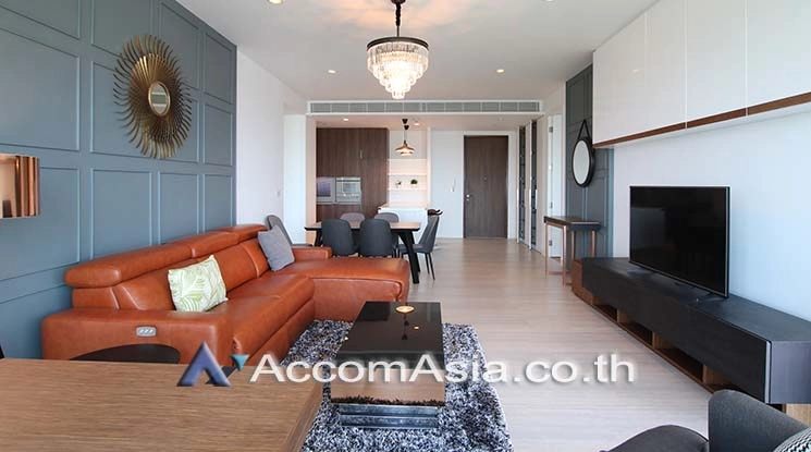  2 Bedrooms  Condominium For Rent in Ploenchit, Bangkok  near BTS Ratchadamri (AA17219)