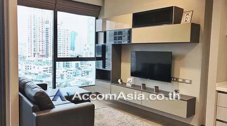  1 Bedroom  Condominium For Rent in Sukhumvit, Bangkok  near BTS Phrom Phong (AA17231)