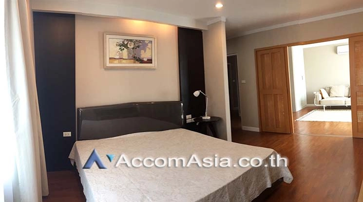  3 Bedrooms  Condominium For Rent in Sathorn, Bangkok  near BRT Thanon Chan (AA17242)