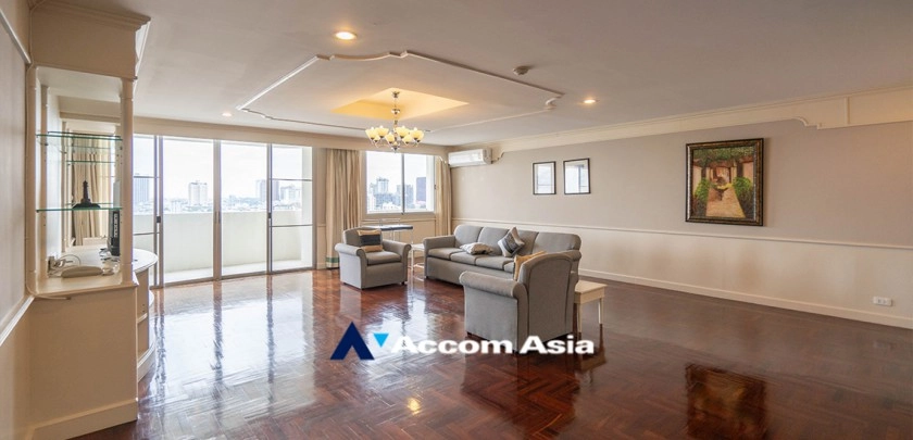 Pet friendly |  3 Bedrooms  Apartment For Rent in Sukhumvit, Bangkok  near BTS Ekkamai (AA17254)