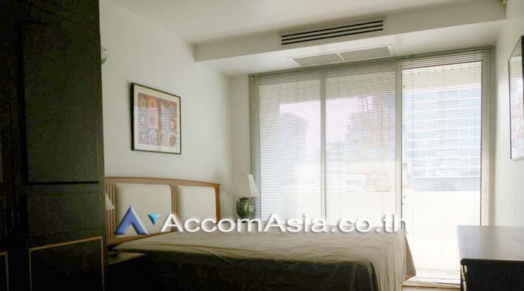  2 Bedrooms  Condominium For Rent & Sale in Ploenchit, Bangkok  near BTS Ratchadamri (AA17277)