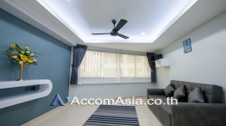 Pet friendly |  3 Bedrooms  Condominium For Rent & Sale in Sukhumvit, Bangkok  near BTS Phrom Phong (AA17281)