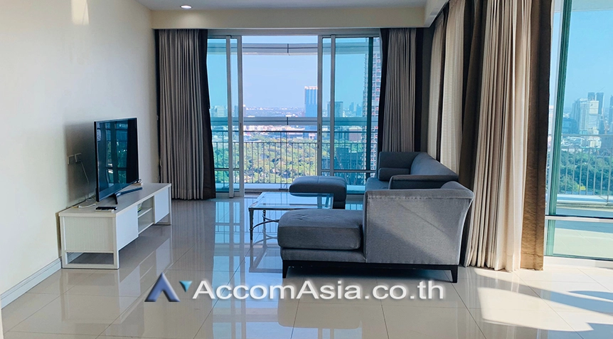  3 Bedrooms  Condominium For Rent in Ploenchit, Bangkok  near BTS Ratchadamri (AA17283)