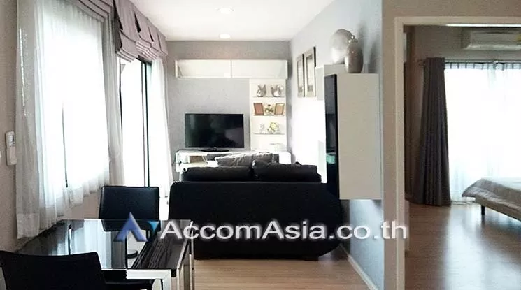  1 Bedroom  Condominium For Sale in Ploenchit, Bangkok  near BTS Ploenchit (AA17315)