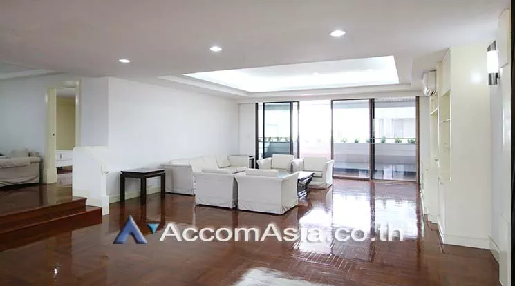 Pet friendly |  3 Bedrooms  Apartment For Rent in Sukhumvit, Bangkok  near BTS Asok - MRT Sukhumvit (AA17322)