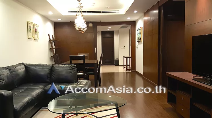  3 Bedrooms  Condominium For Rent in Sathorn, Bangkok  near BTS Sala Daeng - MRT Lumphini (AA17324)