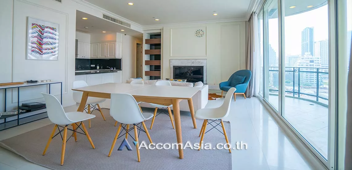  3 Bedrooms  Condominium For Rent in Sukhumvit, Bangkok  near BTS Phrom Phong (AA17334)