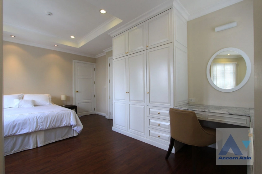 12  3 br Apartment For Rent in Sukhumvit ,Bangkok BTS Thong Lo at Exclusive Elegant Apartment AA17345