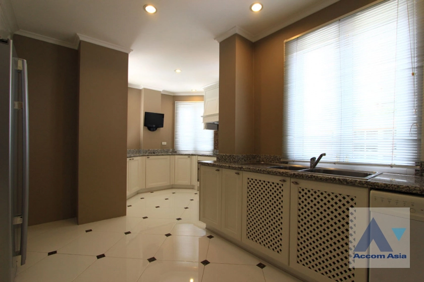 7  3 br Apartment For Rent in Sukhumvit ,Bangkok BTS Thong Lo at Exclusive Elegant Apartment AA17345