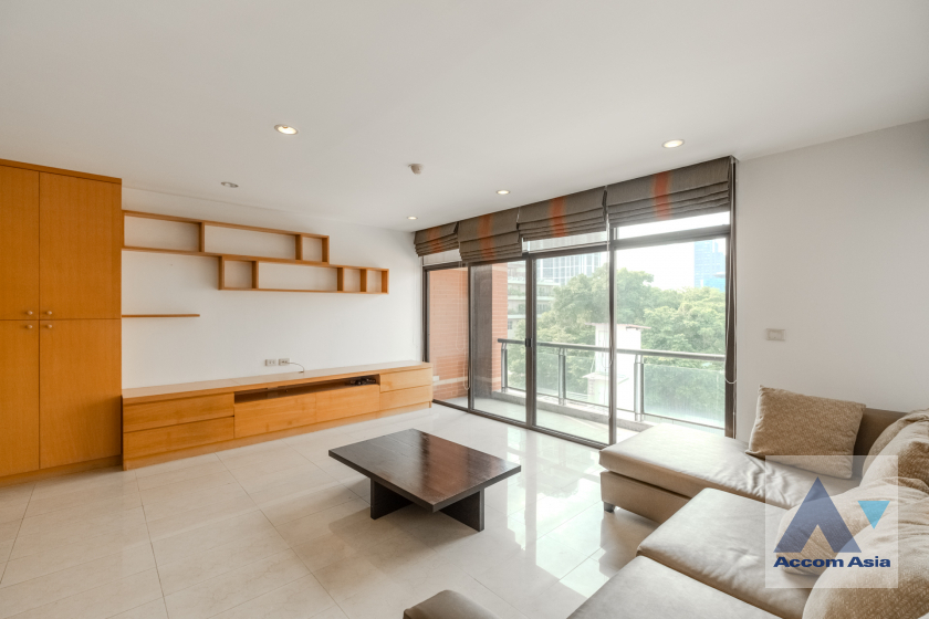 Pet friendly |  2 Bedrooms  Condominium For Rent & Sale in Sukhumvit, Bangkok  near BTS Ekkamai (AA17443)