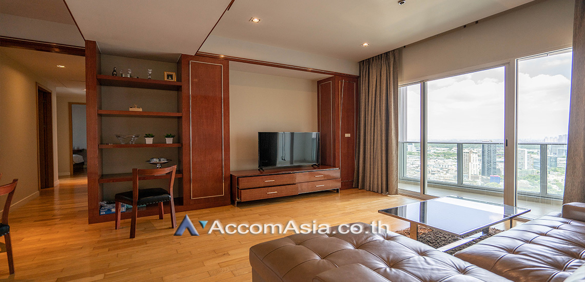  3 Bedrooms  Condominium For Rent in Sukhumvit, Bangkok  near BTS Asok - MRT Sukhumvit (AA17464)