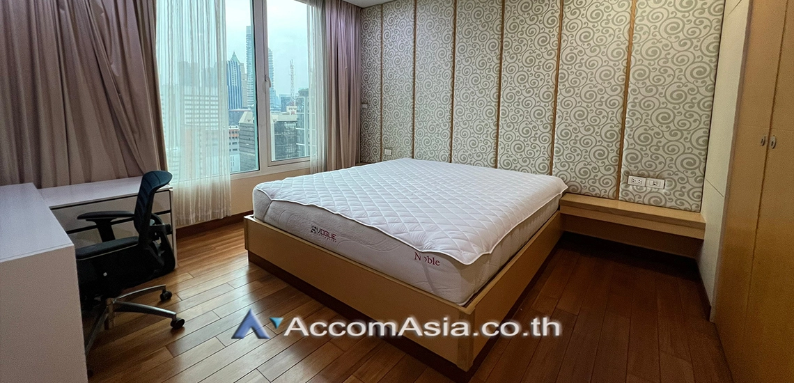 17  3 br Condominium For Rent in Ploenchit ,Bangkok BTS Chitlom at The Park Chidlom AA17468