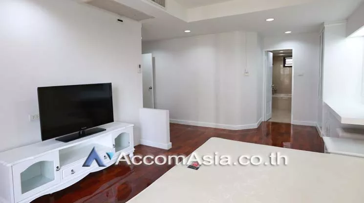 Pet friendly |  3 Bedrooms  Apartment For Rent in Sukhumvit, Bangkok  near BTS Asok - MRT Sukhumvit (AA17514)