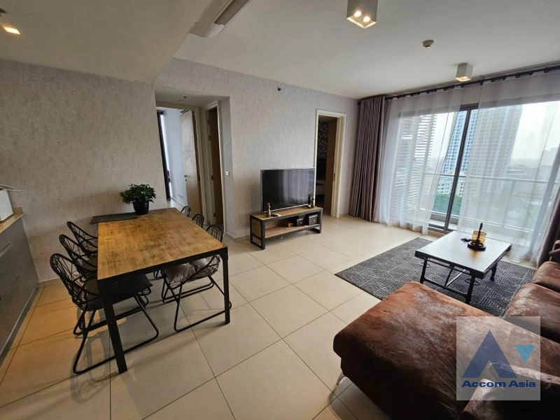  2 Bedrooms  Condominium For Rent in Sukhumvit, Bangkok  near BTS Ekkamai (AA17540)