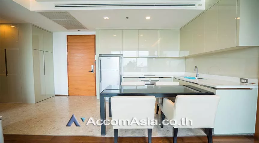  2 Bedrooms  Condominium For Rent in Sukhumvit, Bangkok  near BTS Phrom Phong (AA17556)