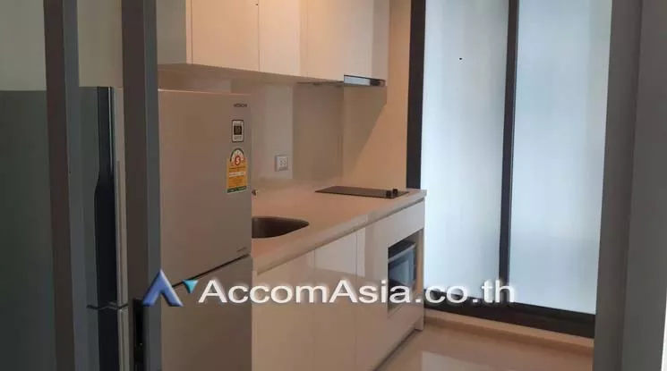  2 Bedrooms  Condominium For Rent in Sukhumvit, Bangkok  near BTS Phrom Phong - BTS Ekkamai (AA17573)