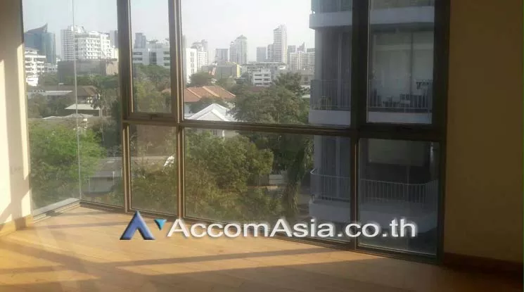  2 Bedrooms  Condominium For Sale in Sukhumvit, Bangkok  near BTS Phrom Phong (AA17600)