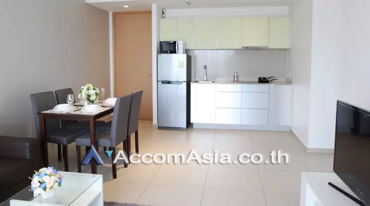  2 Bedrooms  Condominium For Rent in Sukhumvit, Bangkok  near BTS Ekkamai (AA17603)