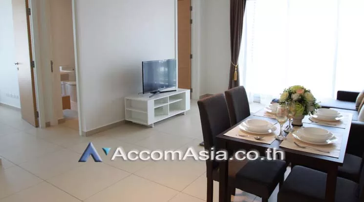  2 Bedrooms  Condominium For Rent in Sukhumvit, Bangkok  near BTS Ekkamai (AA17603)