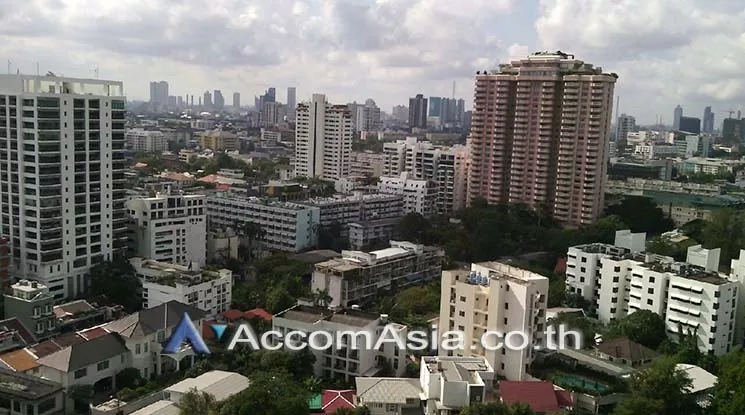  1 Bedroom  Condominium For Sale in Sathorn, Bangkok  near MRT Lumphini (AA17642)