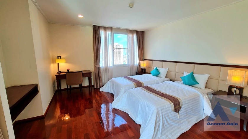 10  3 br Apartment For Rent in Sukhumvit ,Bangkok BTS Phrom Phong at Fully Furnished Suites AA17654