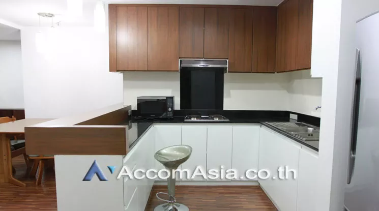  2 Bedrooms  Condominium For Rent in Sukhumvit, Bangkok  near BTS Phrom Phong (AA17662)