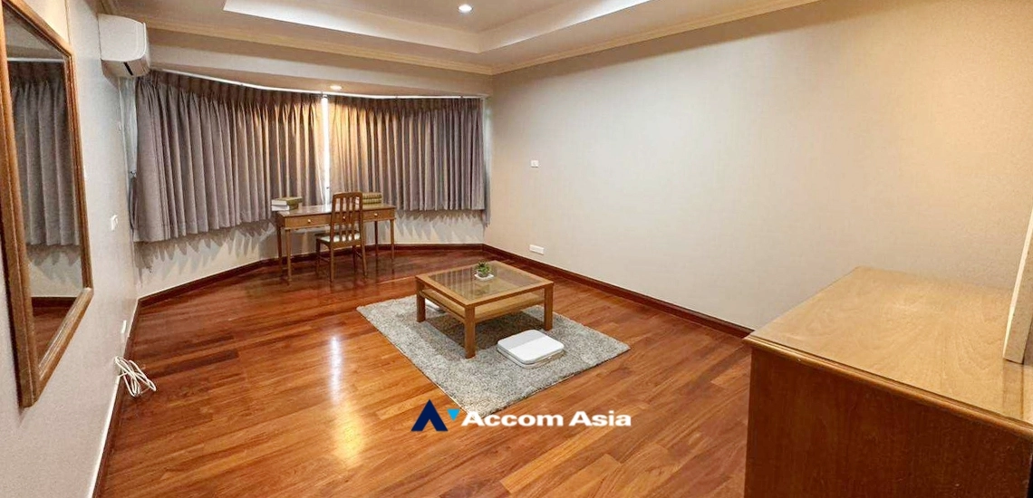  2 Bedrooms  Condominium For Rent in Sukhumvit, Bangkok  near BTS Phrom Phong (AA17726)