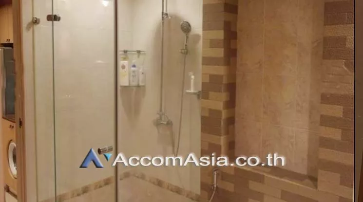 5  1 br Condominium For Sale in Charoen Nakhon ,Bangkok BTS Krung Thon Buri at Baan Sathorn Chaophraya AA17752