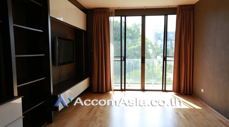 Corner Unit |  2 Bedrooms  Condominium For Rent & Sale in Sukhumvit, Bangkok  near BTS Ekkamai (AA17757)