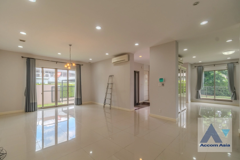 5  4 br House For Rent in Sukhumvit ,Bangkok BTS Phrom Phong AA17761