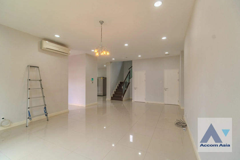 7  4 br House For Rent in Sukhumvit ,Bangkok BTS Phrom Phong AA17761