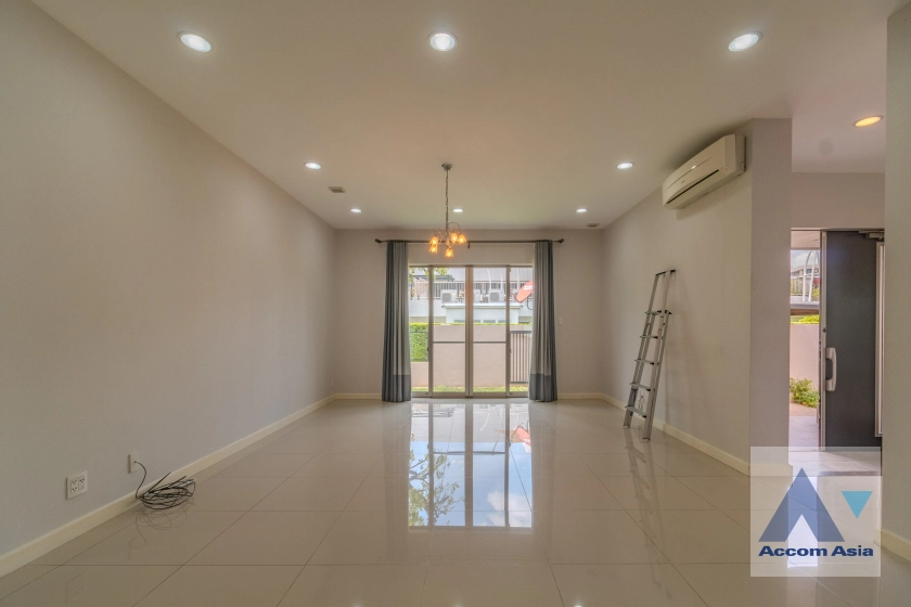 6  4 br House For Rent in Sukhumvit ,Bangkok BTS Phrom Phong AA17761