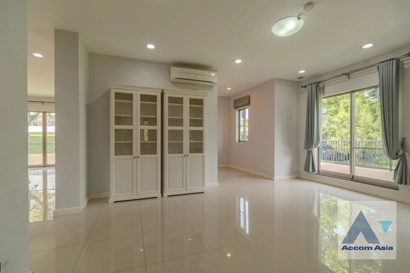 9  4 br House For Rent in Sukhumvit ,Bangkok BTS Phrom Phong AA17761