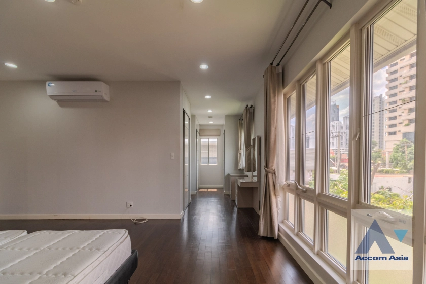 27  4 br House For Rent in Sukhumvit ,Bangkok BTS Phrom Phong AA17761