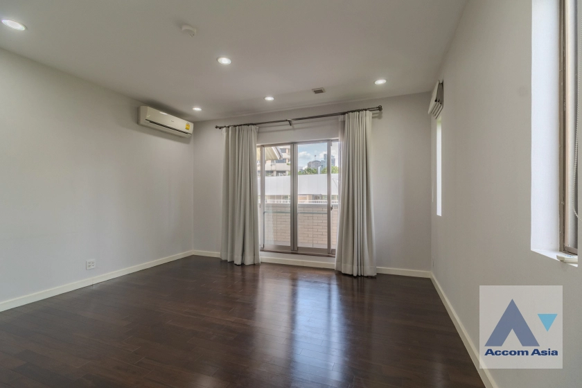 35  4 br House For Rent in Sukhumvit ,Bangkok BTS Phrom Phong AA17761