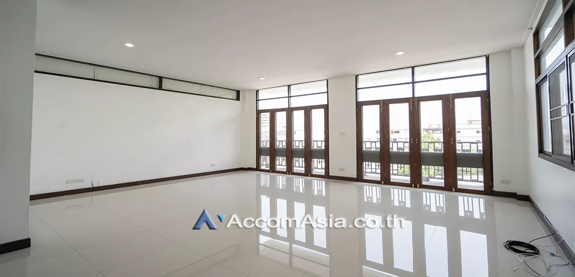 5  3 br Townhouse For Rent in Sukhumvit ,Bangkok BTS Phra khanong AA17790