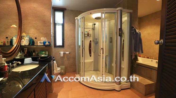 11  3 br House For Sale in Sukhumvit ,Bangkok BTS Ekkamai AA17800