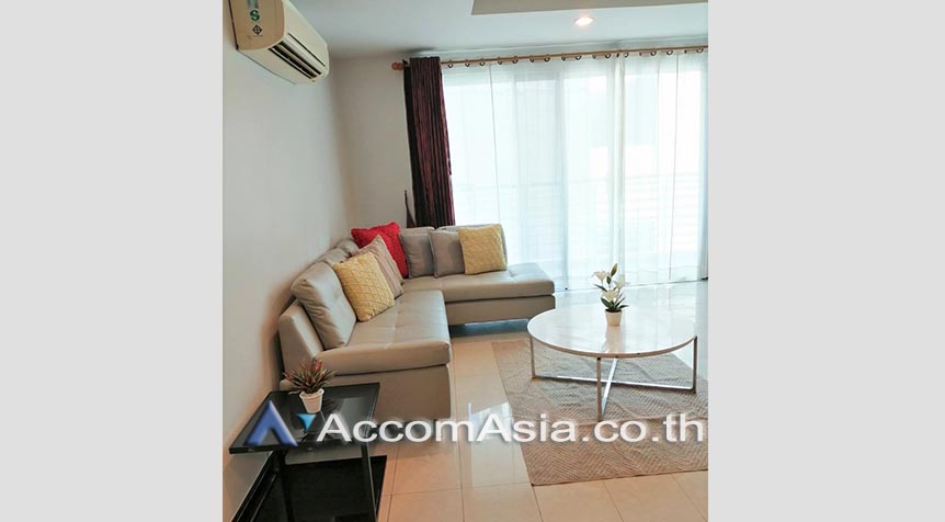  3 Bedrooms  Condominium For Rent in Sukhumvit, Bangkok  near BTS Ekkamai (AA17832)