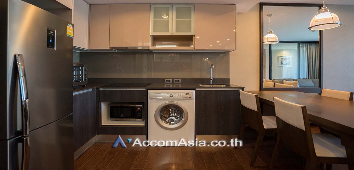  2 Bedrooms  Condominium For Rent in Sathorn, Bangkok  near BTS Chong Nonsi (AA17866)