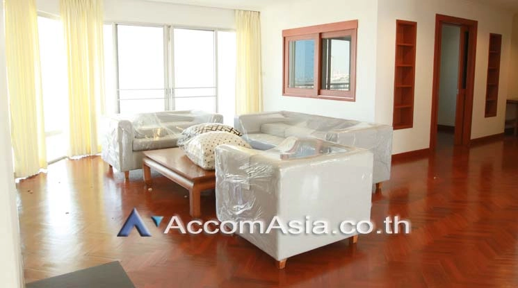 Pet friendly |  3 Bedrooms  Apartment For Rent in Sathorn, Bangkok  near BRT Technic Krungthep (AA17884)