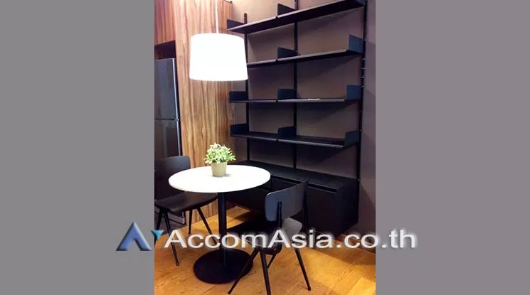  1 Bedroom  Condominium For Rent in Sukhumvit, Bangkok  near BTS Phrom Phong (AA17892)