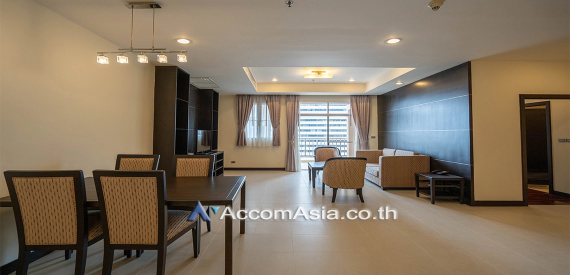 Pet friendly |  2 Bedrooms  Apartment For Rent in Sukhumvit, Bangkok  near BTS Asok - MRT Sukhumvit (AA17906)