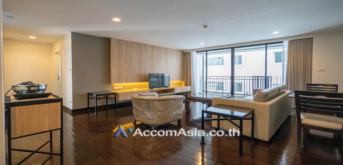  2 Bedrooms  Apartment For Rent in Sukhumvit, Bangkok  near BTS Phrom Phong (AA17967)