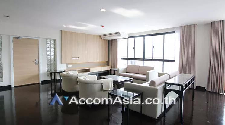  2 Bedrooms  Apartment For Rent in Sukhumvit, Bangkok  near BTS Phrom Phong (AA17968)