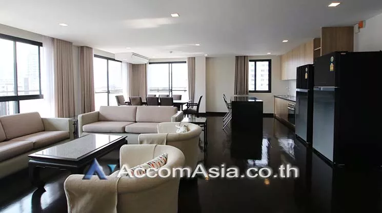  2 Bedrooms  Apartment For Rent in Sukhumvit, Bangkok  near BTS Phrom Phong (AA17968)